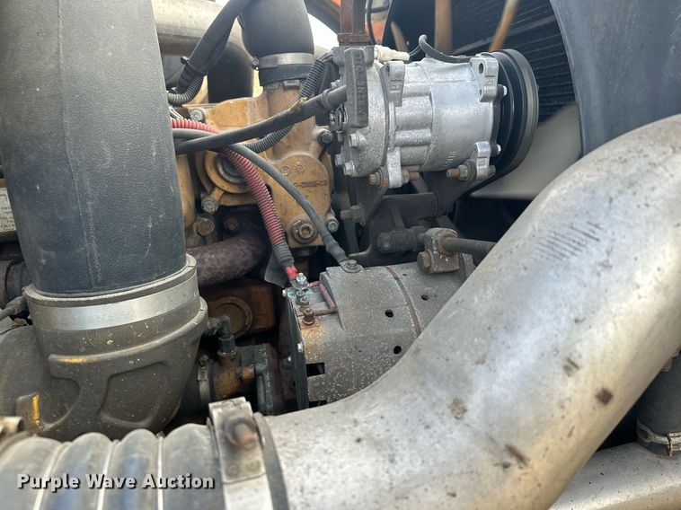 image for item LO9336 2004 Sterling L9500  dump truck