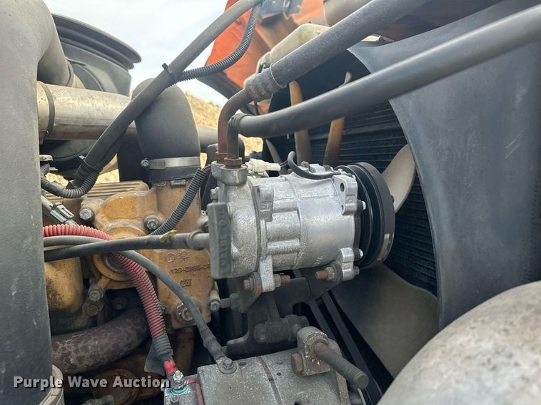 image for item LO9336 2004 Sterling L9500  dump truck