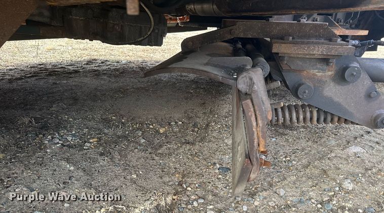 image for item LO9336 2004 Sterling L9500  dump truck