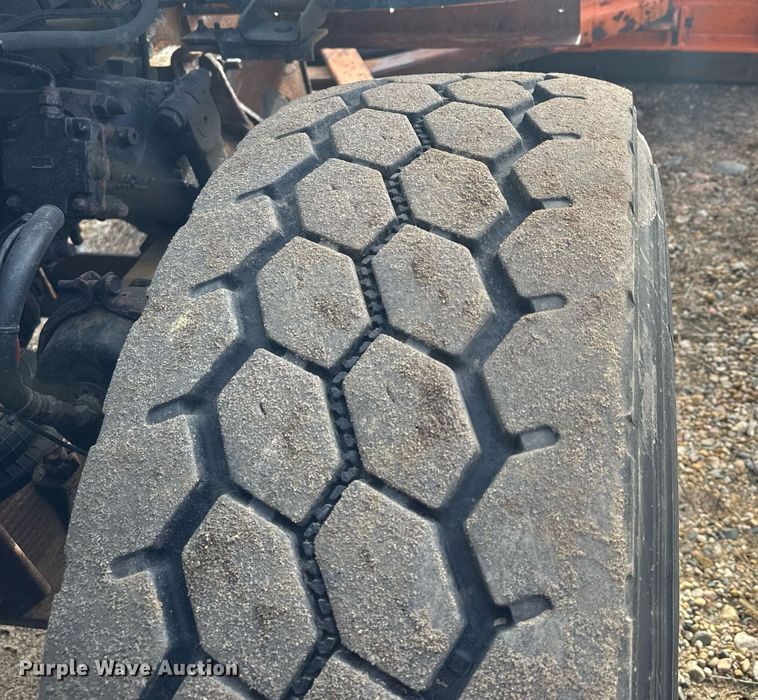 image for item LO9336 2004 Sterling L9500  dump truck