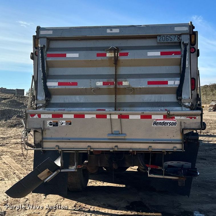 image for item LO9338 2006 Sterling LT  dump truck