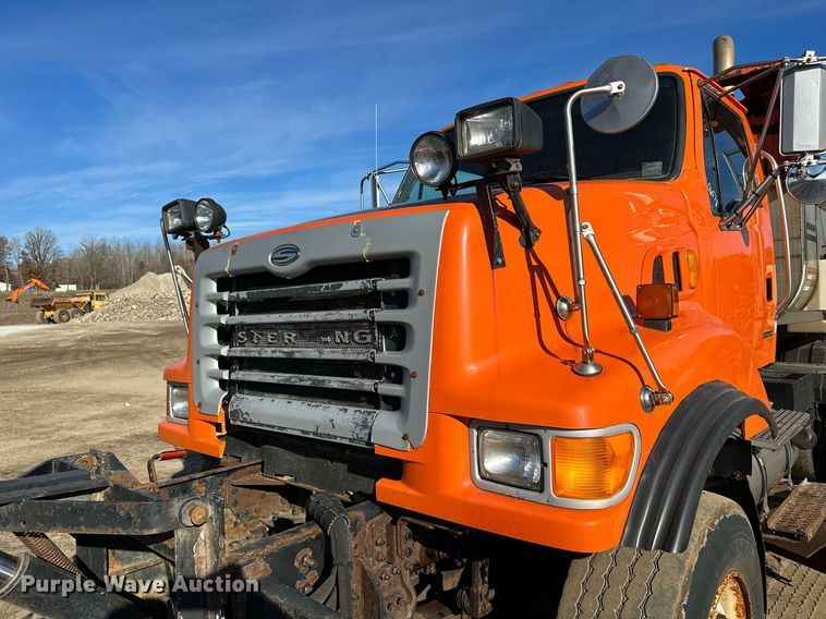 image for item LO9338 2006 Sterling LT  dump truck