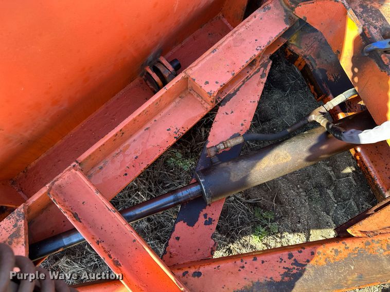 image for item LO9338 2006 Sterling LT  dump truck