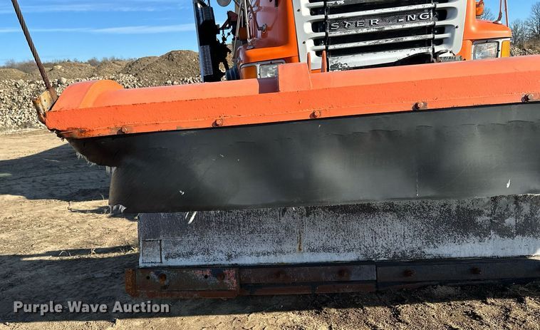 image for item LO9338 2006 Sterling LT  dump truck