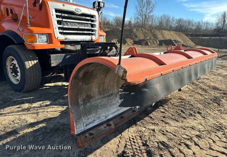 image for item LO9338 2006 Sterling LT  dump truck