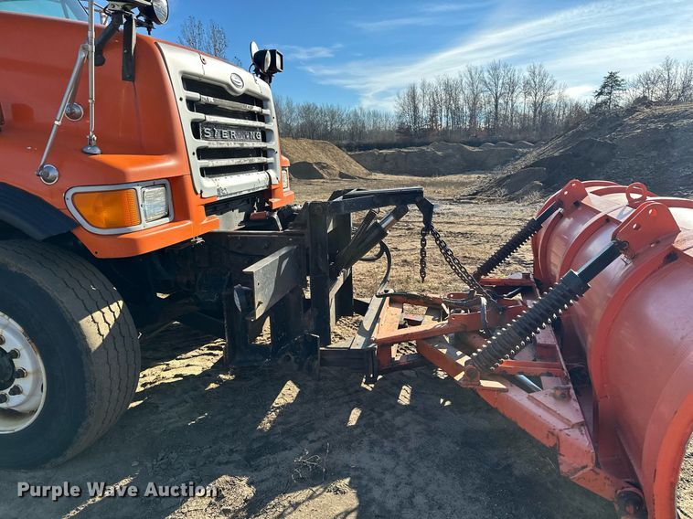 image for item LO9338 2006 Sterling LT  dump truck