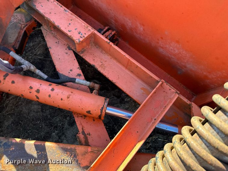 image for item LO9338 2006 Sterling LT  dump truck