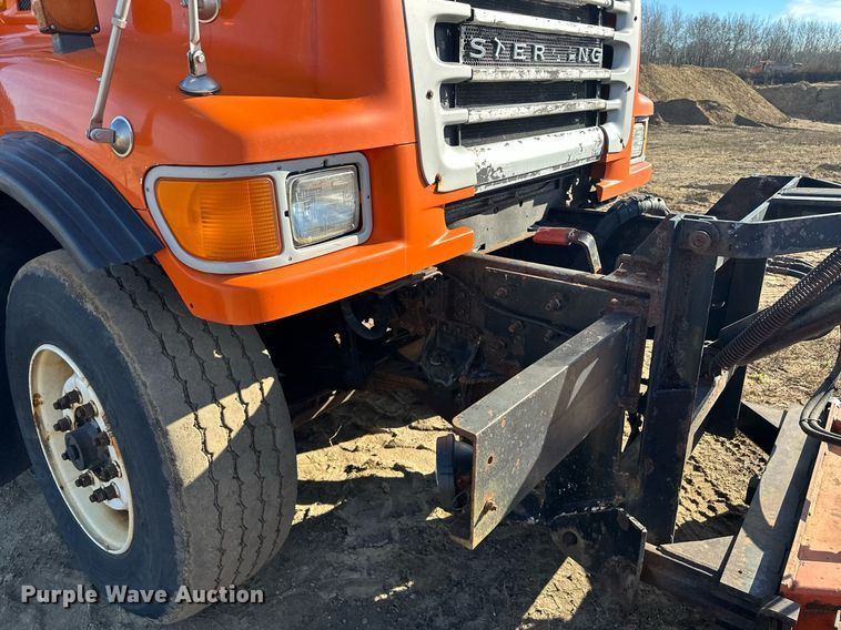 image for item LO9338 2006 Sterling LT  dump truck