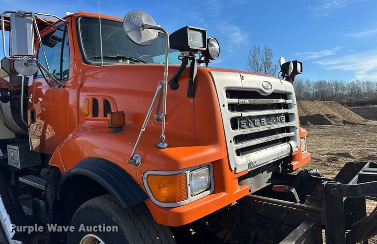 image for item LO9338 2006 Sterling LT  dump truck