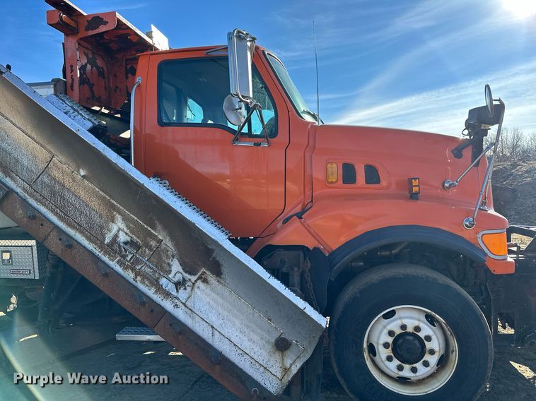image for item LO9338 2006 Sterling LT  dump truck