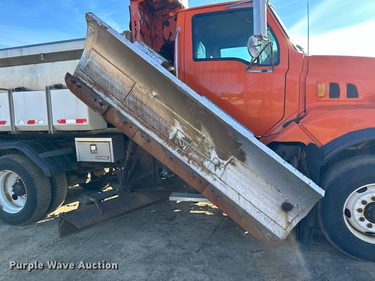 image for item LO9338 2006 Sterling LT  dump truck