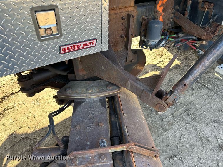 image for item LO9338 2006 Sterling LT  dump truck