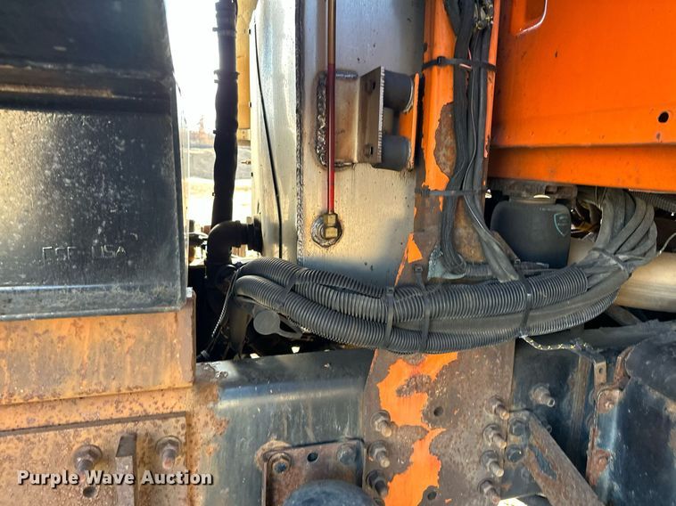 image for item LO9338 2006 Sterling LT  dump truck