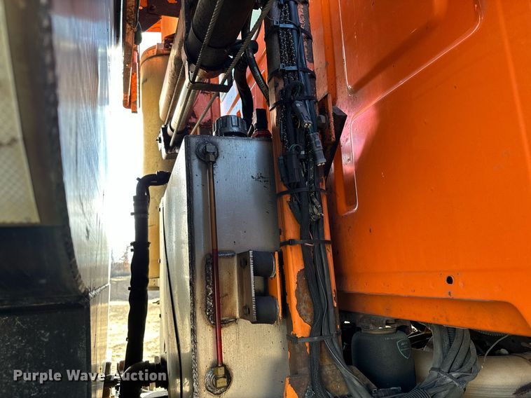 image for item LO9338 2006 Sterling LT  dump truck