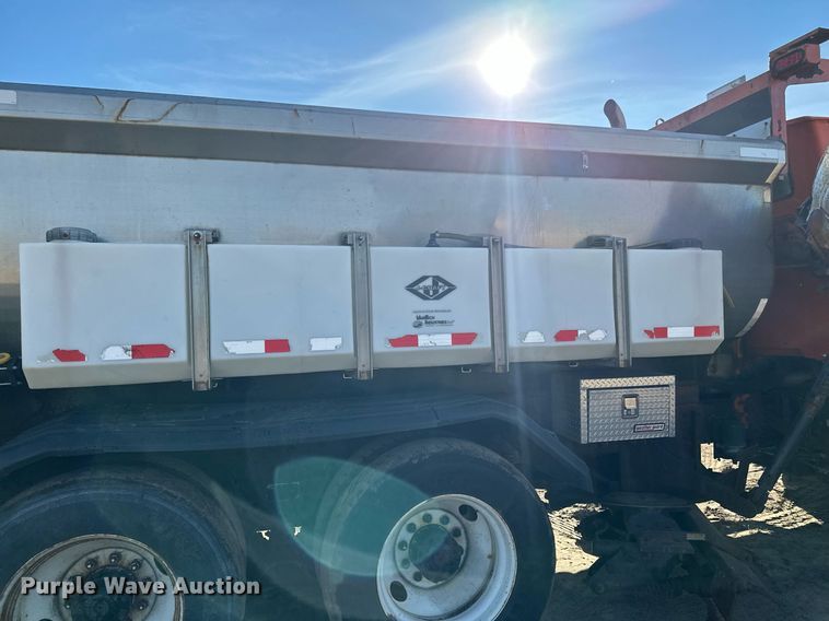 image for item LO9338 2006 Sterling LT  dump truck