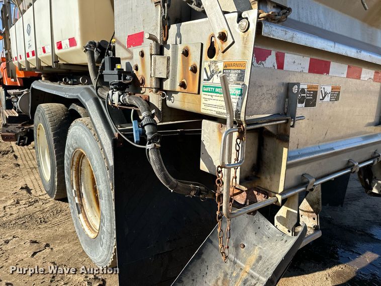 image for item LO9338 2006 Sterling LT  dump truck