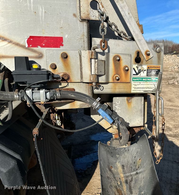 image for item LO9338 2006 Sterling LT  dump truck