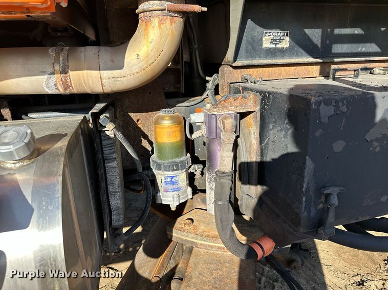 image for item LO9338 2006 Sterling LT  dump truck