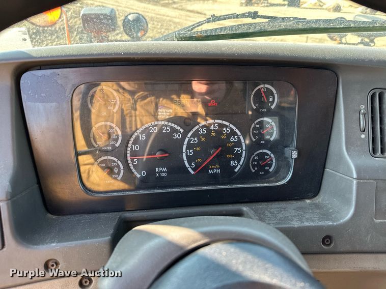 image for item LO9338 2006 Sterling LT  dump truck