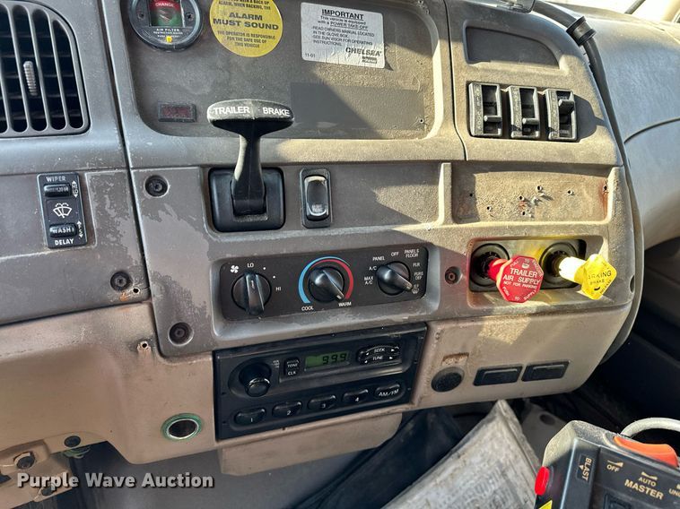 image for item LO9338 2006 Sterling LT  dump truck