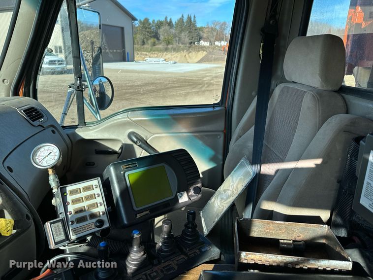 image for item LO9338 2006 Sterling LT  dump truck