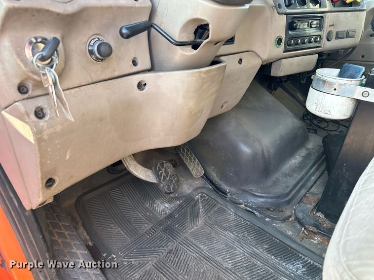 image for item LO9338 2006 Sterling LT  dump truck