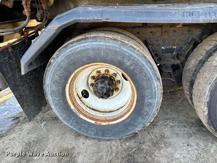 image for item LO9338 2006 Sterling LT  dump truck