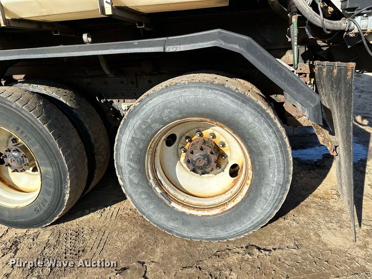 image for item LO9338 2006 Sterling LT  dump truck