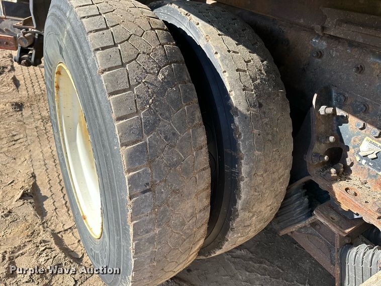 image for item LO9338 2006 Sterling LT  dump truck