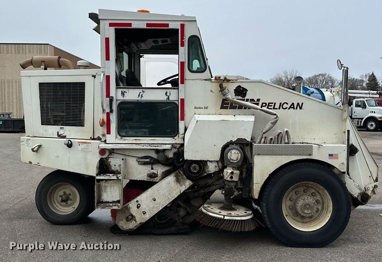 image for item LO9339 1999 Elgin Pellican series SF  sweeper