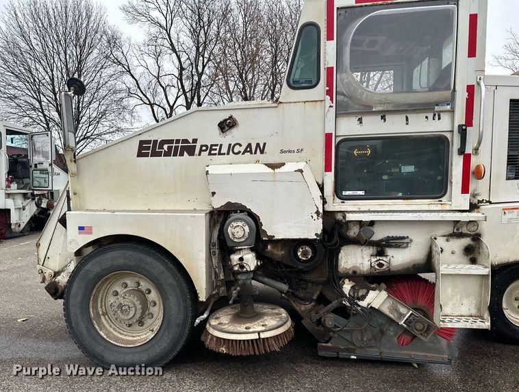 image for item LO9339 1999 Elgin Pellican series SF  sweeper