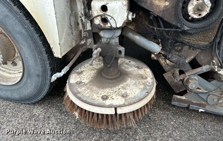 image for item LO9339 1999 Elgin Pellican series SF  sweeper