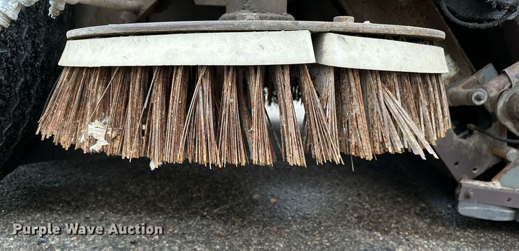 image for item LO9339 1999 Elgin Pellican series SF  sweeper