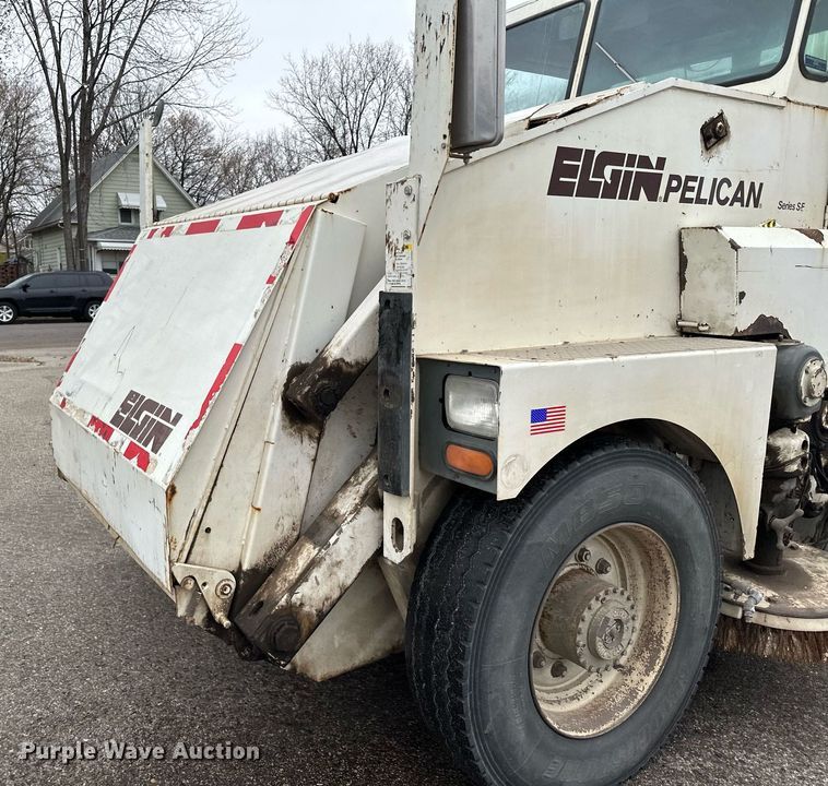 image for item LO9339 1999 Elgin Pellican series SF  sweeper