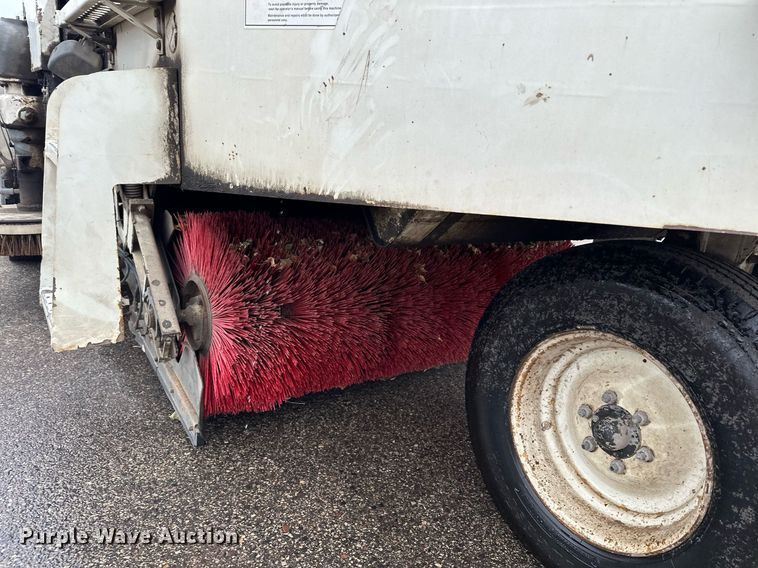 image for item LO9339 1999 Elgin Pellican series SF  sweeper