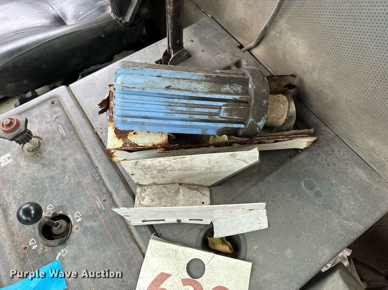 image for item LO9339 1999 Elgin Pellican series SF  sweeper