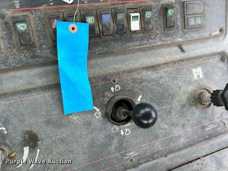 image for item LO9339 1999 Elgin Pellican series SF  sweeper