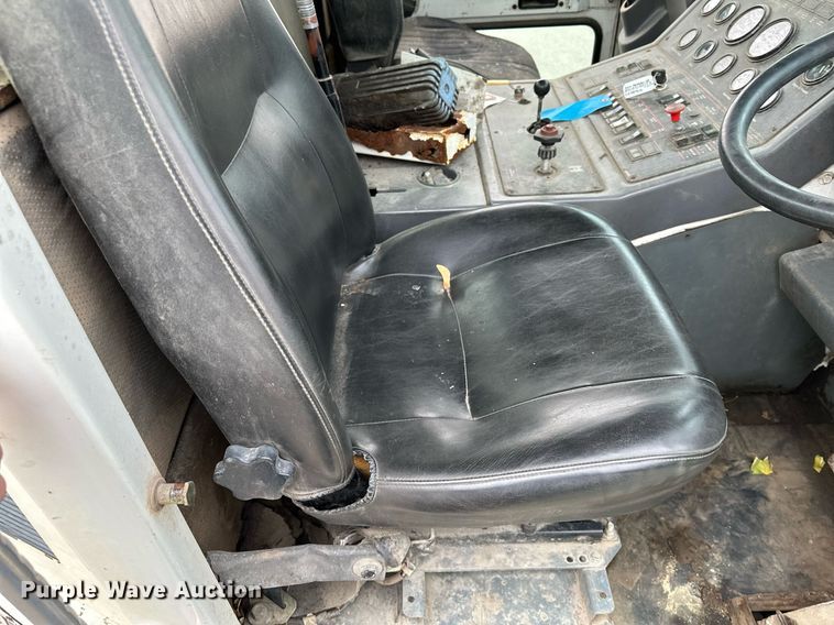 image for item LO9339 1999 Elgin Pellican series SF  sweeper