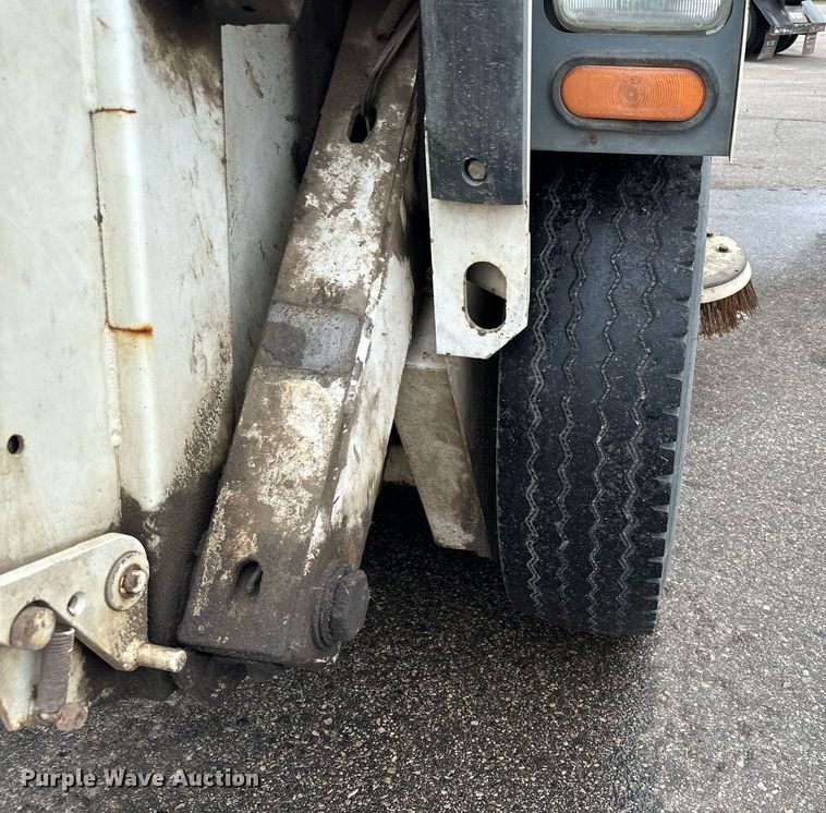 image for item LO9339 1999 Elgin Pellican series SF  sweeper