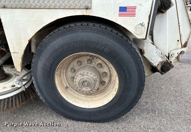 image for item LO9339 1999 Elgin Pellican series SF  sweeper