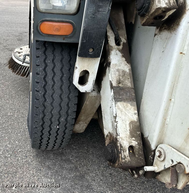 image for item LO9339 1999 Elgin Pellican series SF  sweeper