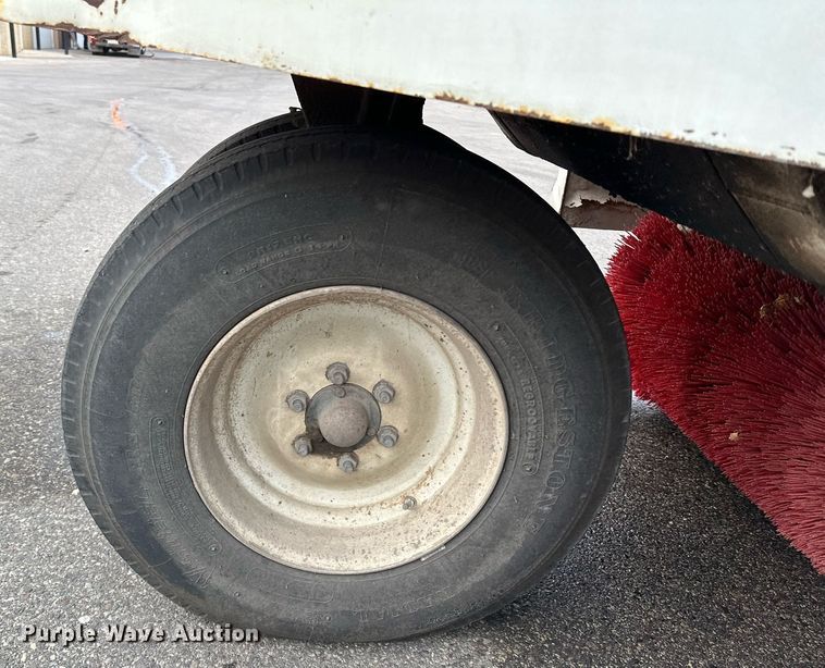 image for item LO9339 1999 Elgin Pellican series SF  sweeper