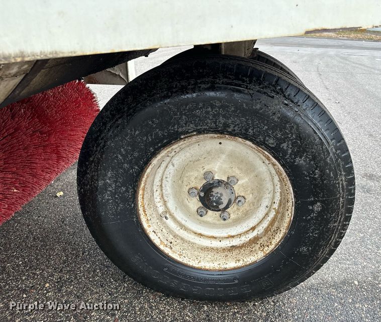 image for item LO9339 1999 Elgin Pellican series SF  sweeper