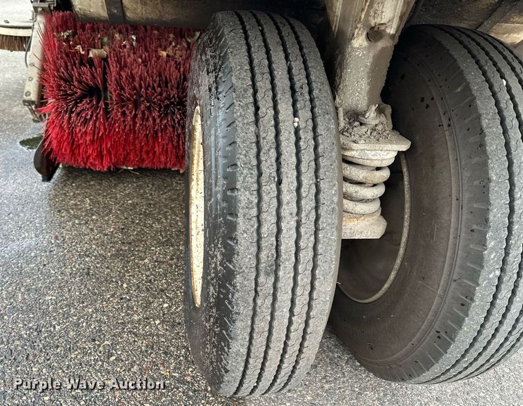 image for item LO9339 1999 Elgin Pellican series SF  sweeper