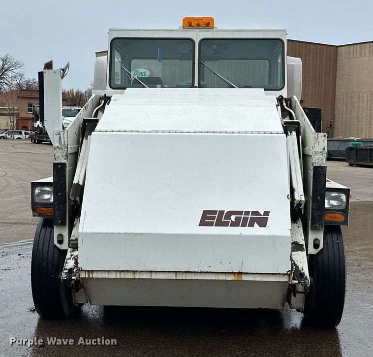 image for item LO9340 1998 Elgin Pellican  sweeper