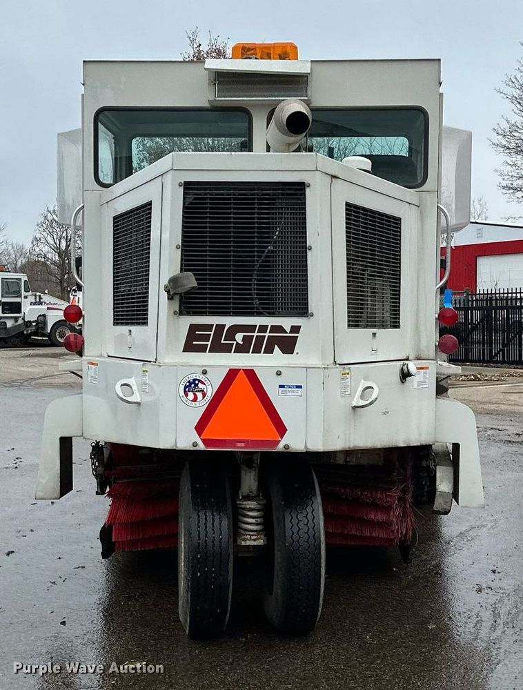 image for item LO9340 1998 Elgin Pellican  sweeper