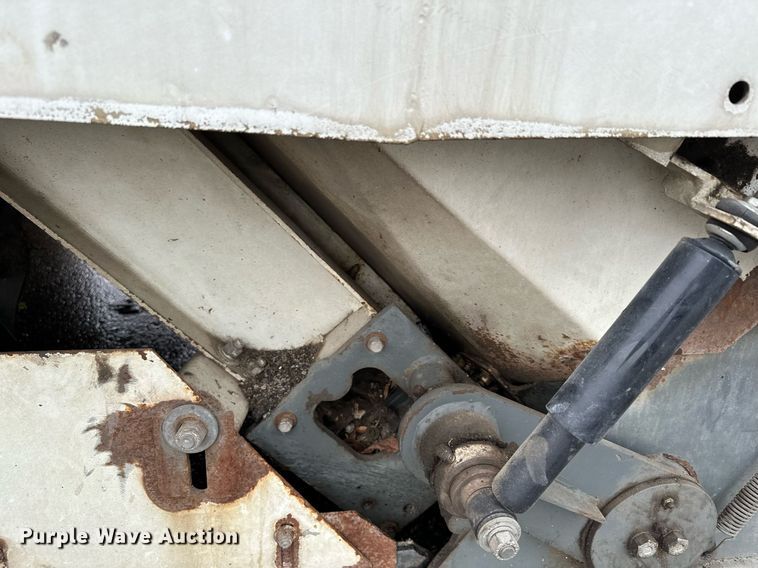 image for item LO9340 1998 Elgin Pellican  sweeper