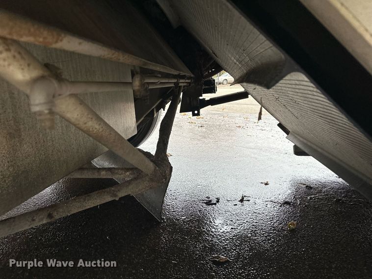 image for item LO9340 1998 Elgin Pellican  sweeper