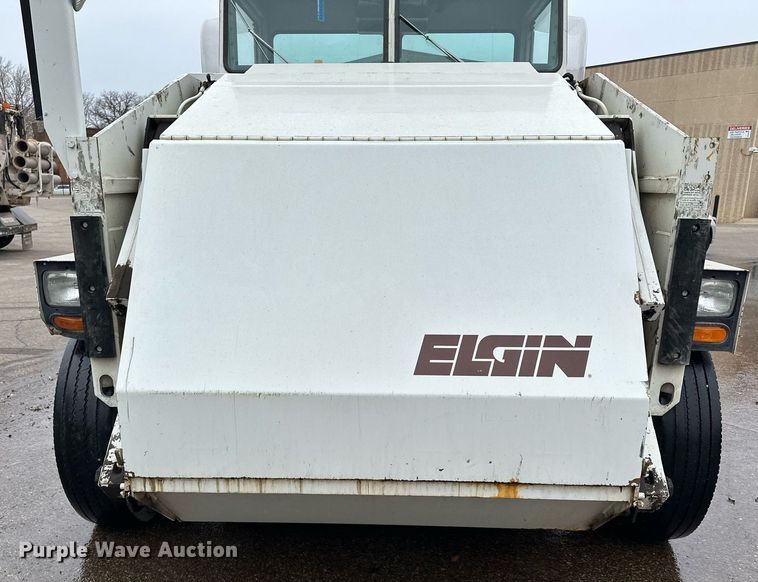 image for item LO9340 1998 Elgin Pellican  sweeper