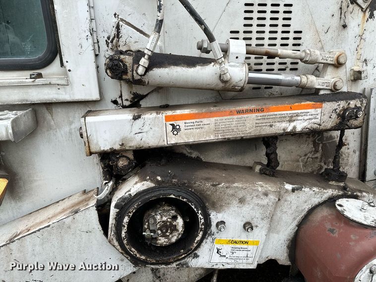 image for item LO9340 1998 Elgin Pellican  sweeper